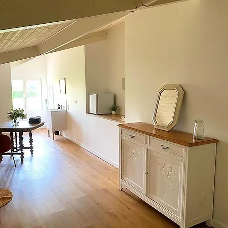 D'hotes~chateau Austerlitz לינה וארוחת בוקר 3*